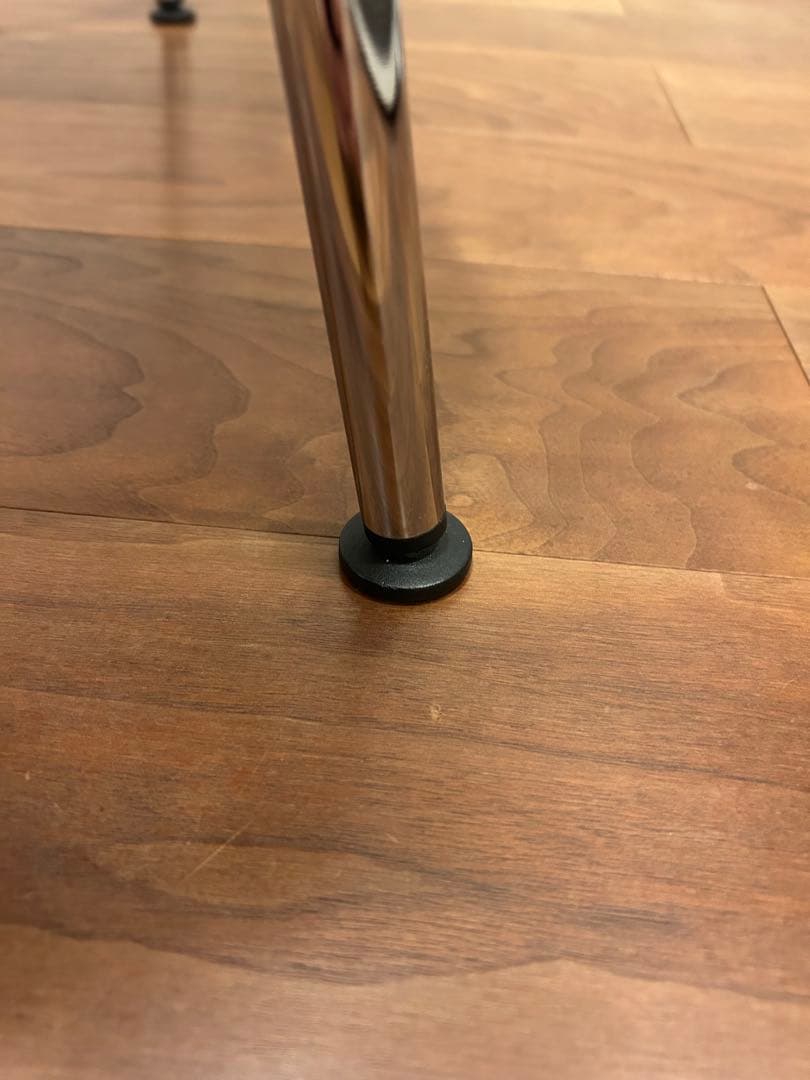 ハル RE チューブ アームレスト VITRA