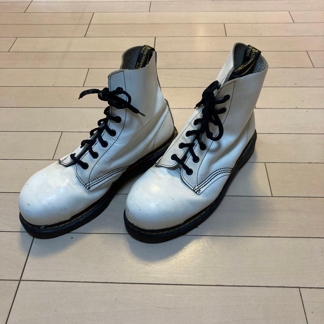 ドクターマーチン7ホールブーツ　ホワイト　レザー　 メイドイン　イングランド製