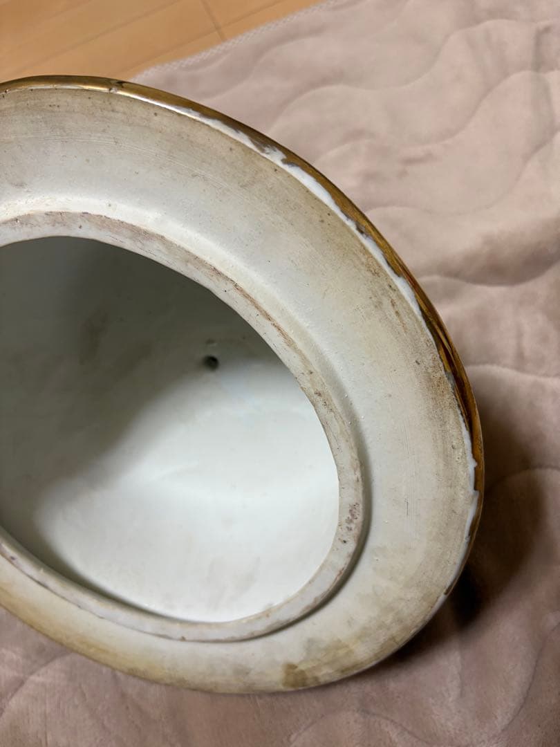 置物　壺の蓋部分