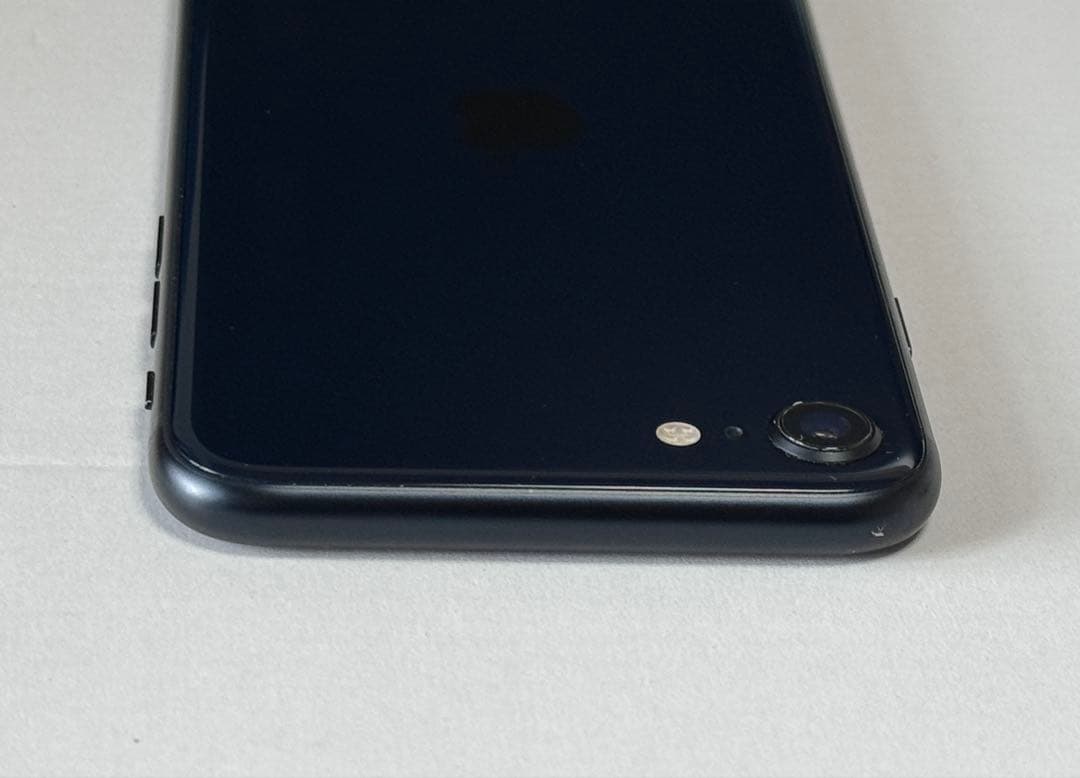 バッテリー最大容量95%　iPhone SE 第3世代 64GB ミッドナイト