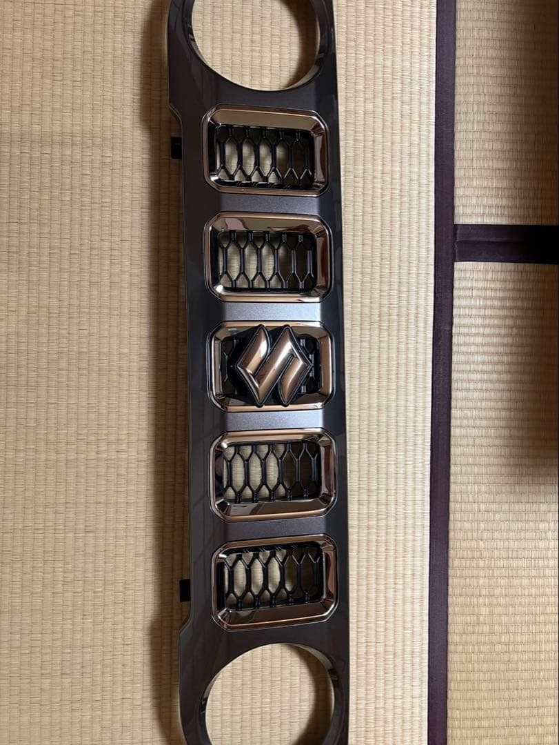 純正メッキグリル ノマド新車外し JC74