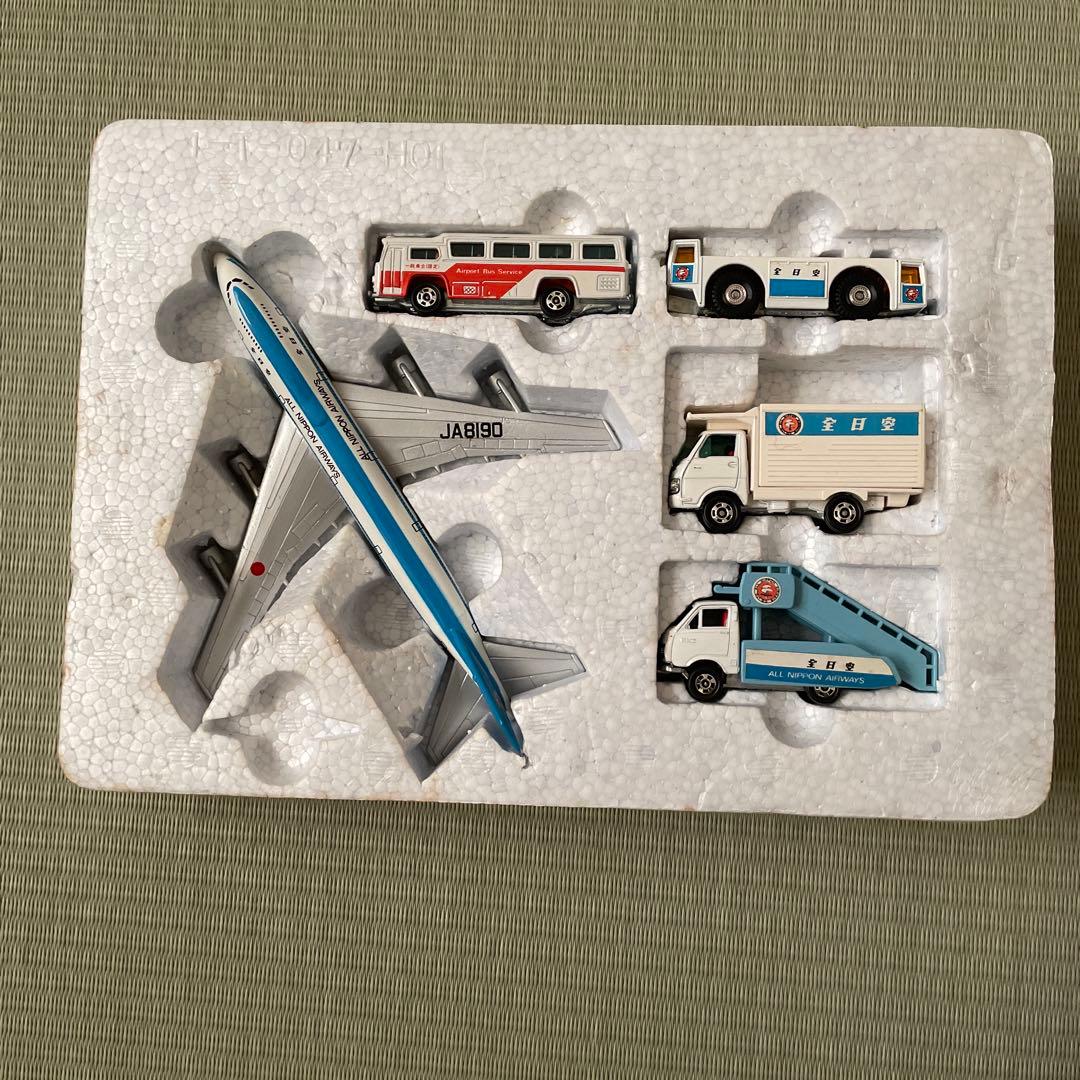 ぽんちゃん トミカ新空港セット スーパージャンボ 全日空