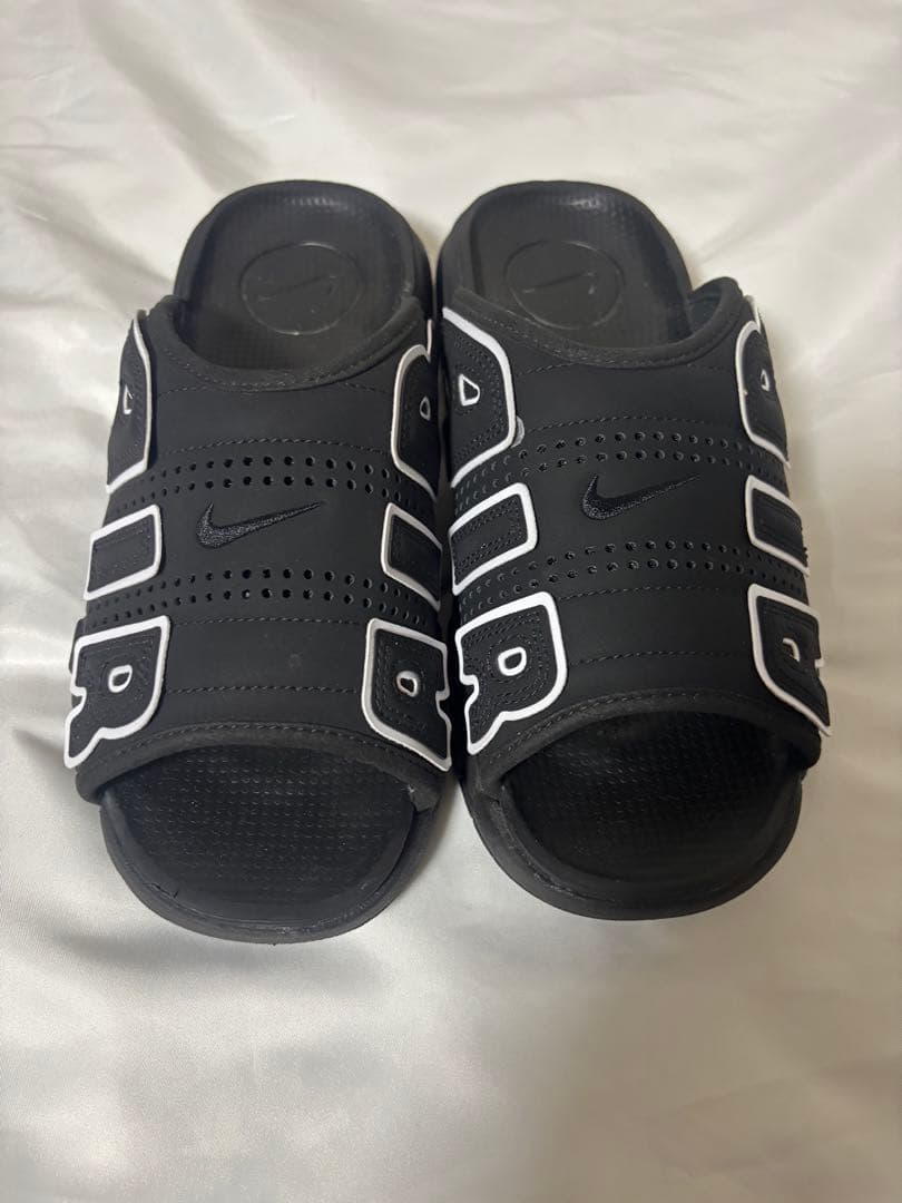 NIKE エアモアアップテンポ スライド