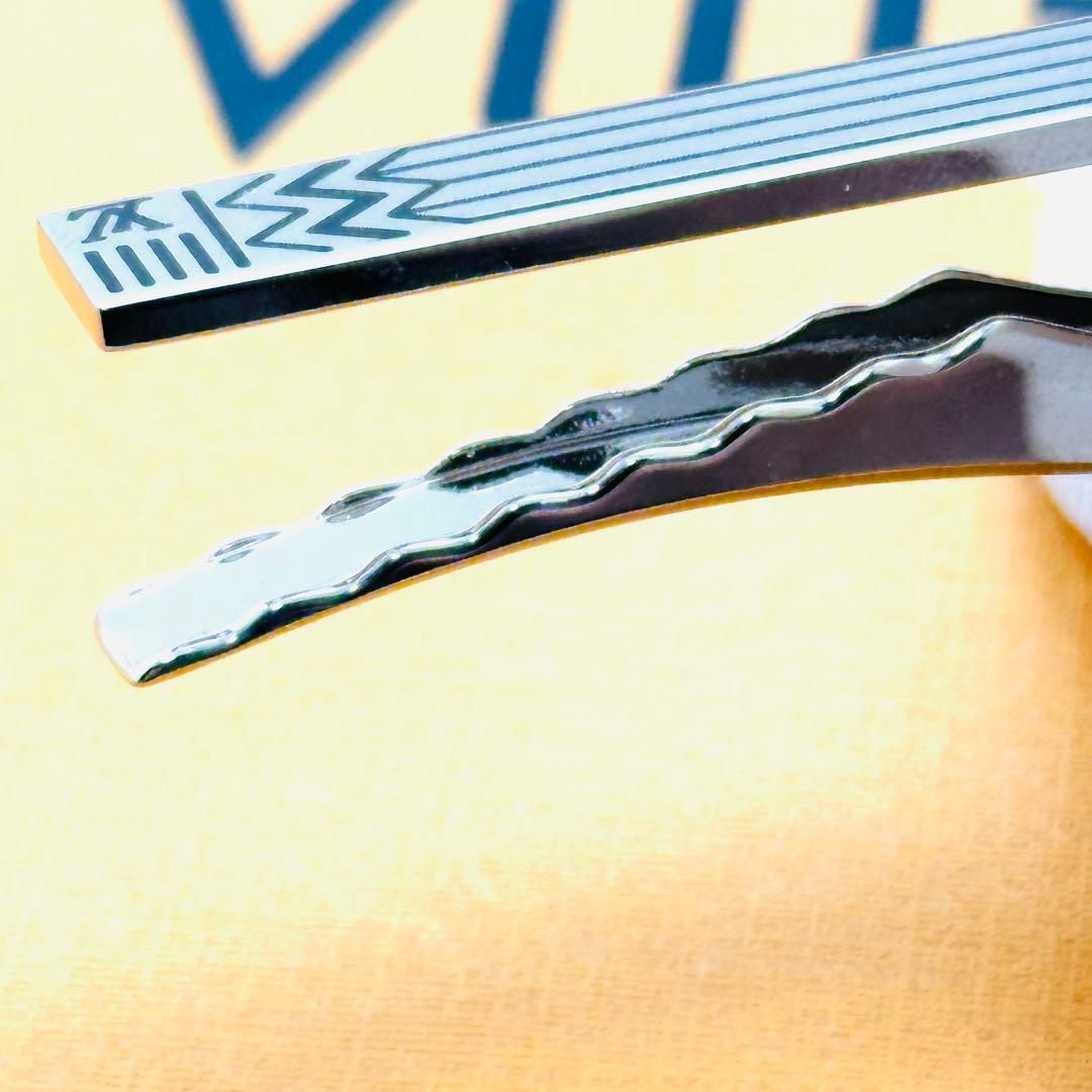 LOUIS　VUITTON　ロゴ　ネクタイピン　M66949　シルバー　タイバー