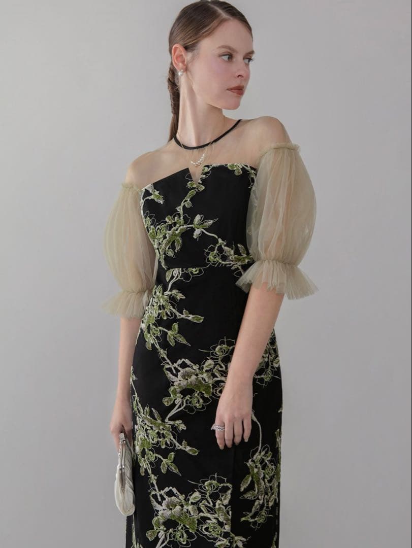 フラワーリリーフマテリアルボリュームスリーブIラインワンピースドレス結婚式二次会