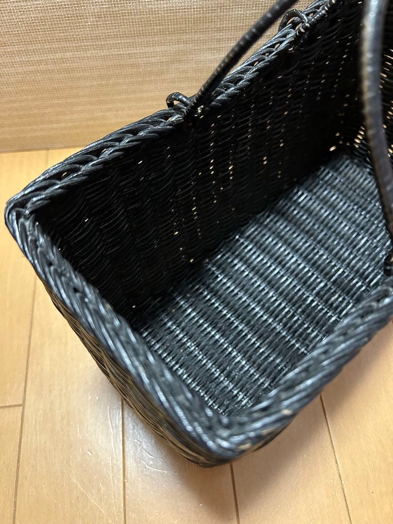 りりな　かごバッグ