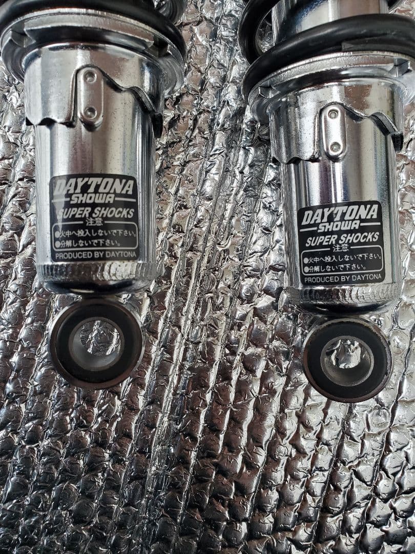 SR400 デイトナ リアサスペンション　中古