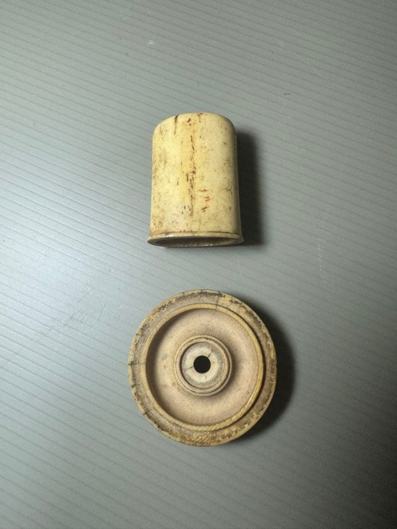 2101 時代物　根付2客　箸4本