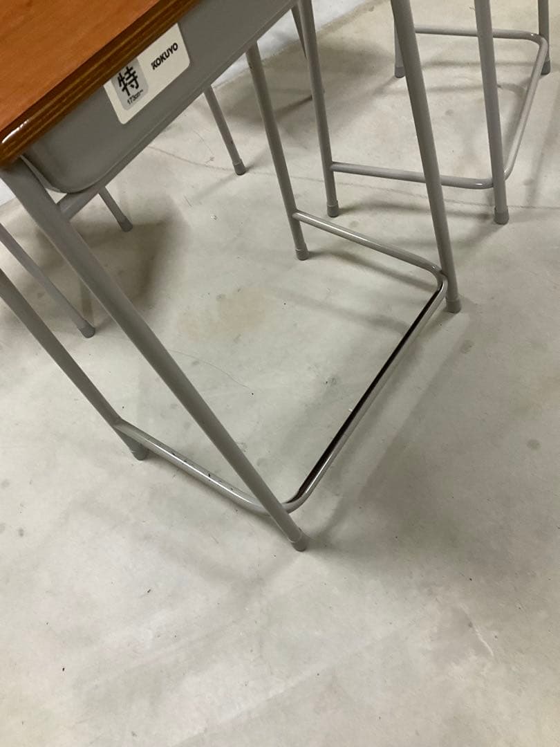 ⭐️美品⭐️ 学校の机とイス　学習机セット（木製天板・椅子2脚付き）