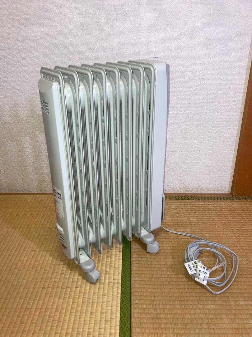 デロンギ　デジタルラディアント　オイルヒーター　KHD410812