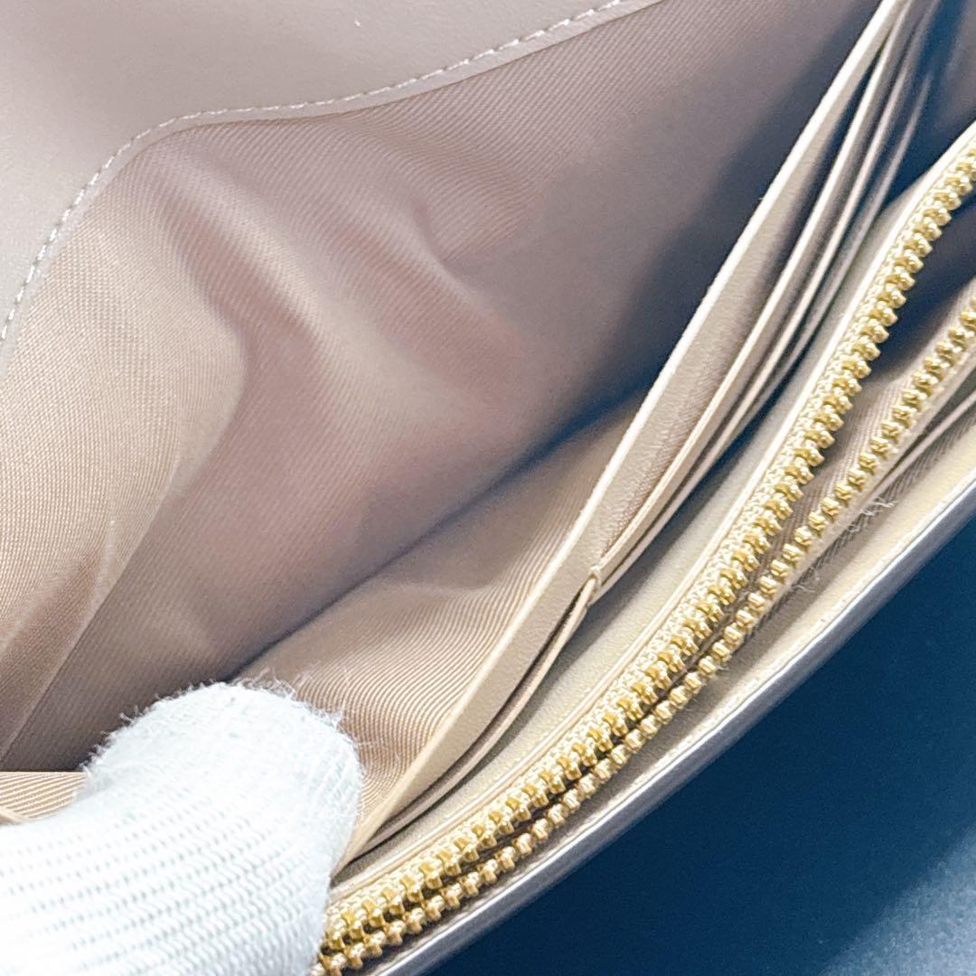 ✨極美品✨コーチ COACH ベージュ花柄 フラップ式 長財布