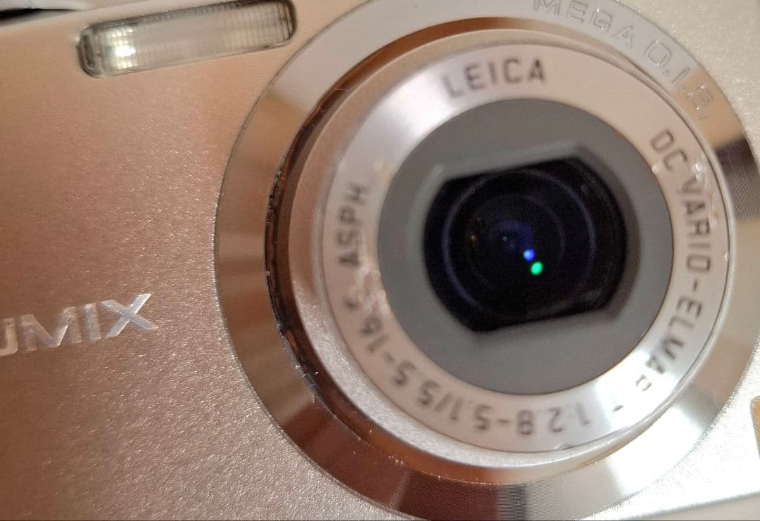 [美品]パナソニック Panasonic LUMIX DMC-FS3 コンデジ