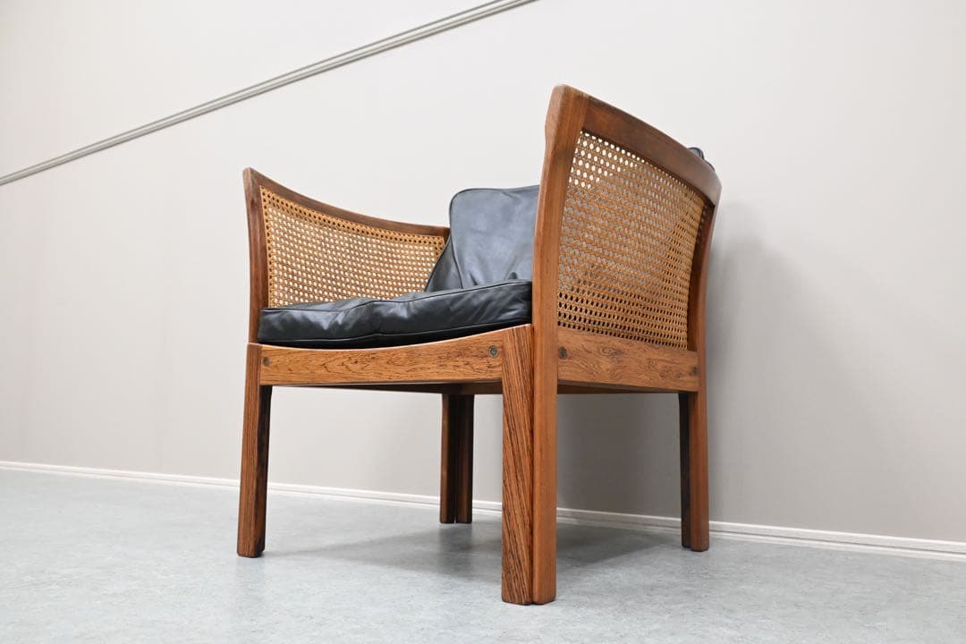 【希少品】C.F.C Silkeborg社製 アームチェア 籐張 ローズウッド