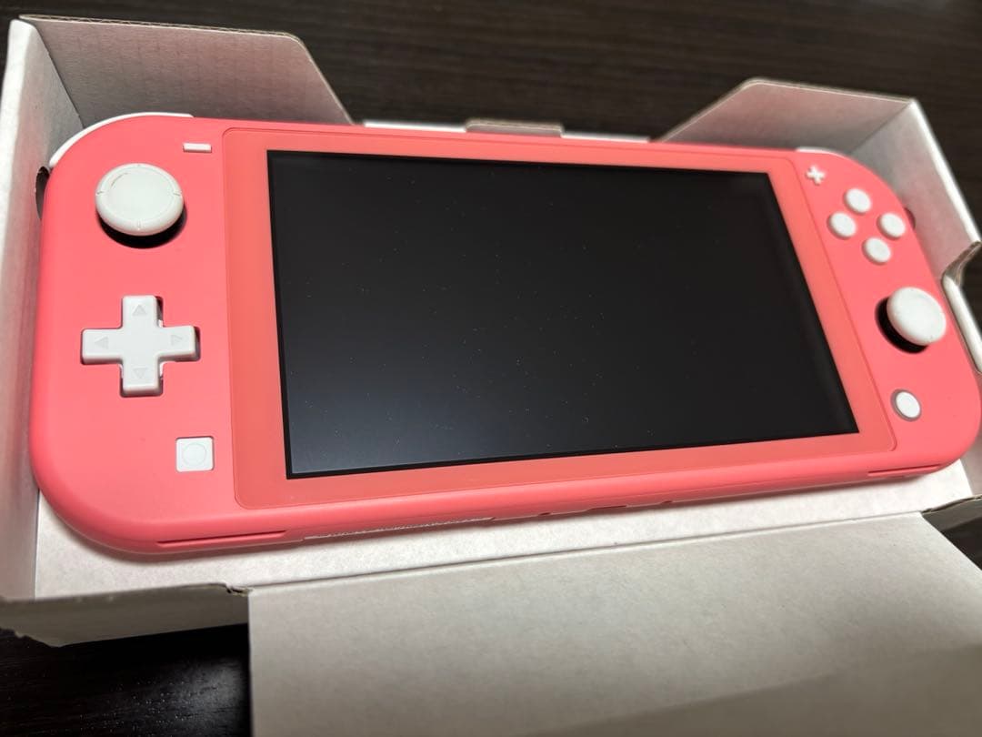 Nintendo Switch Lite スイッチ　ライト　本体　ピンク