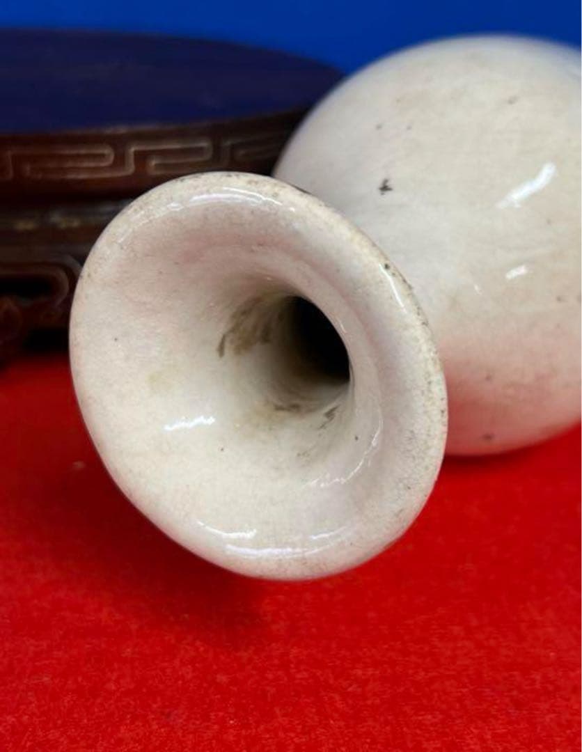 中国古美術　宋時代白釉 磁花瓶　陽刻