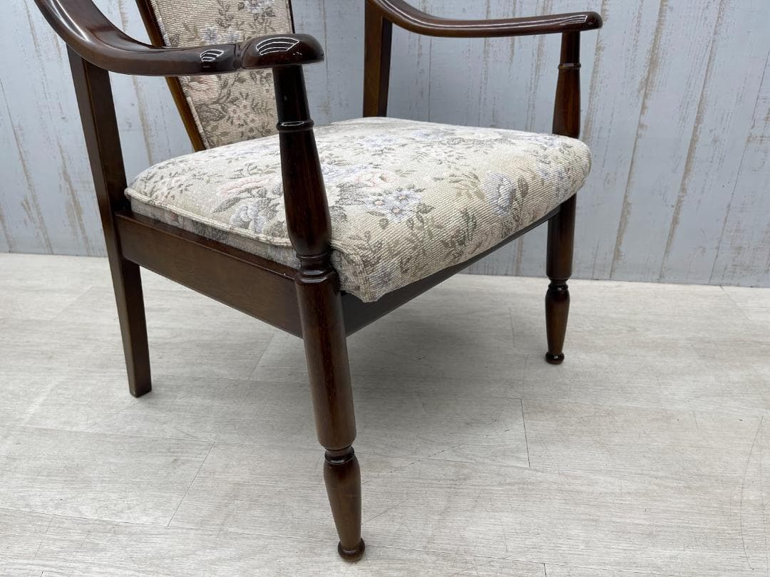 karimoku カリモク コロニアル アームチェア 布張り ダイニングチェア