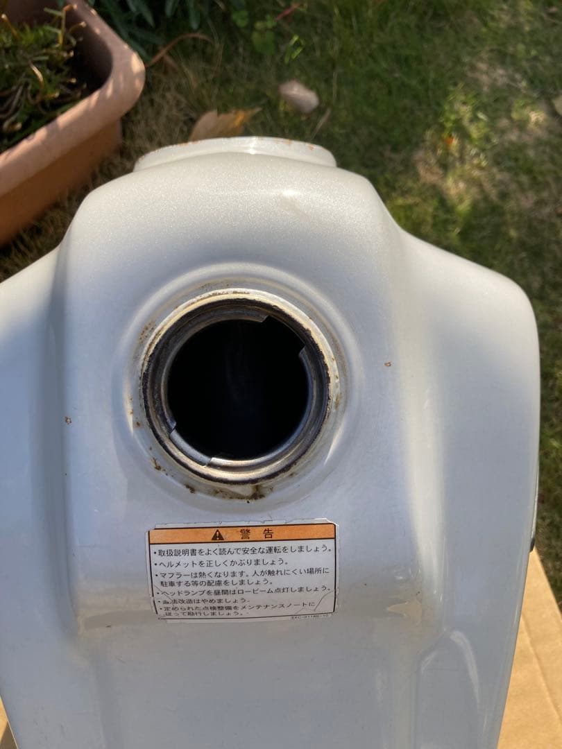 TW２２５　TWタンク　バイクタンク　燃料タンク　内部錆無し！へこみ無し！