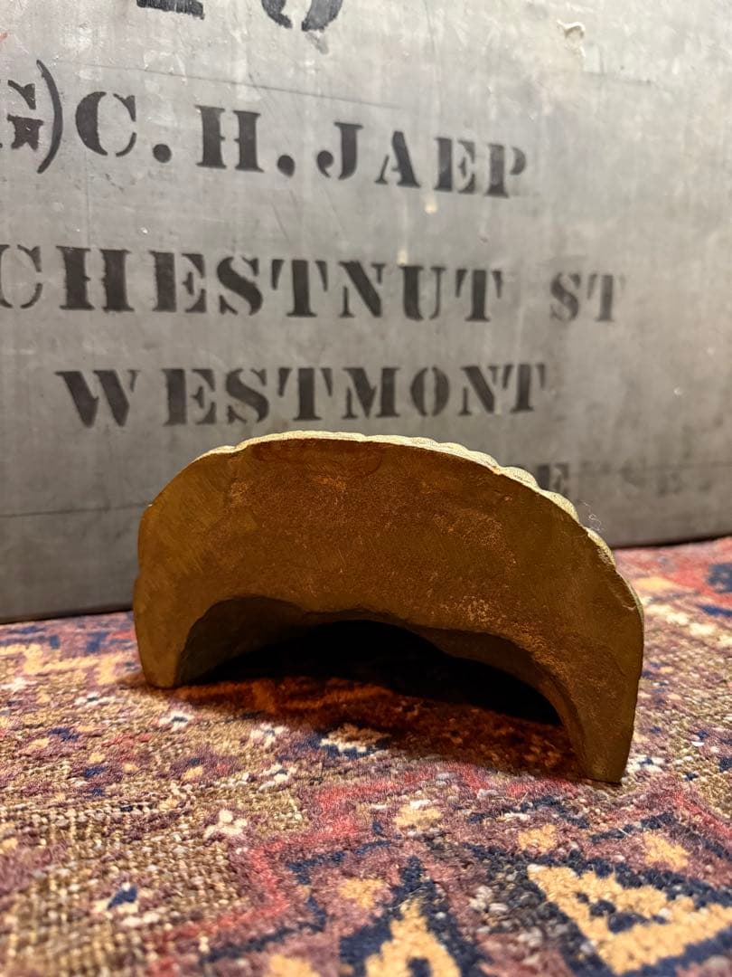 Indian Bookend／single