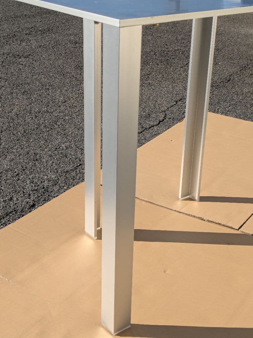 カッシーナ アルミ テーブル 1台 ②