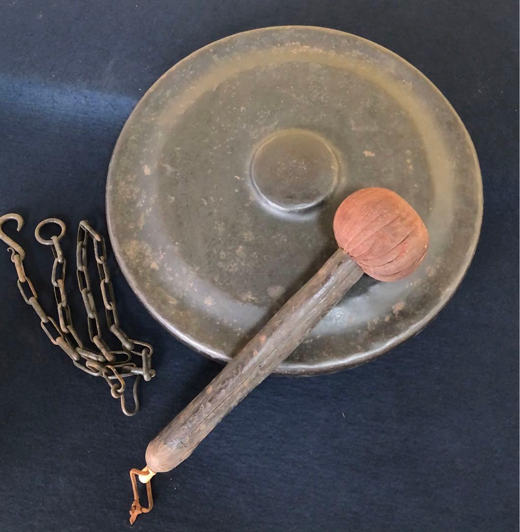 《R》茶道具 銅鑼 ドラ 撥 吊鎖付 銅羅 鳴物 仏具　260108き1