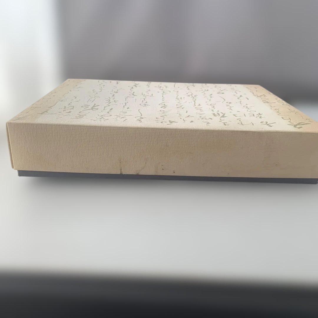 【箱付き】赤頭巾を被った大男の面、裏面は春画