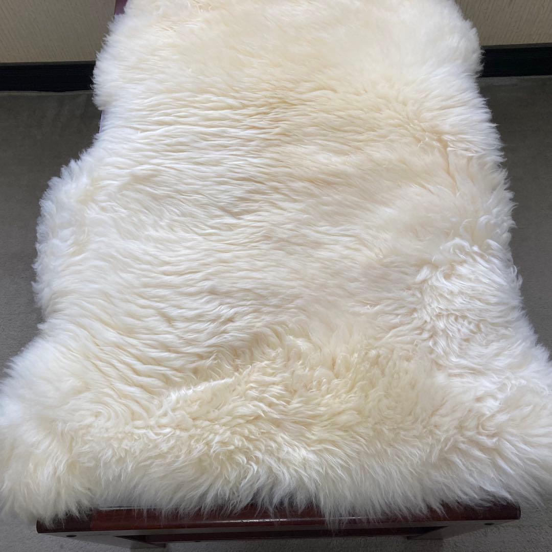 ムートン 羊毛 本革 長毛 白色 座布団 ラグ 背もたれ 椅子 車 座席 新品