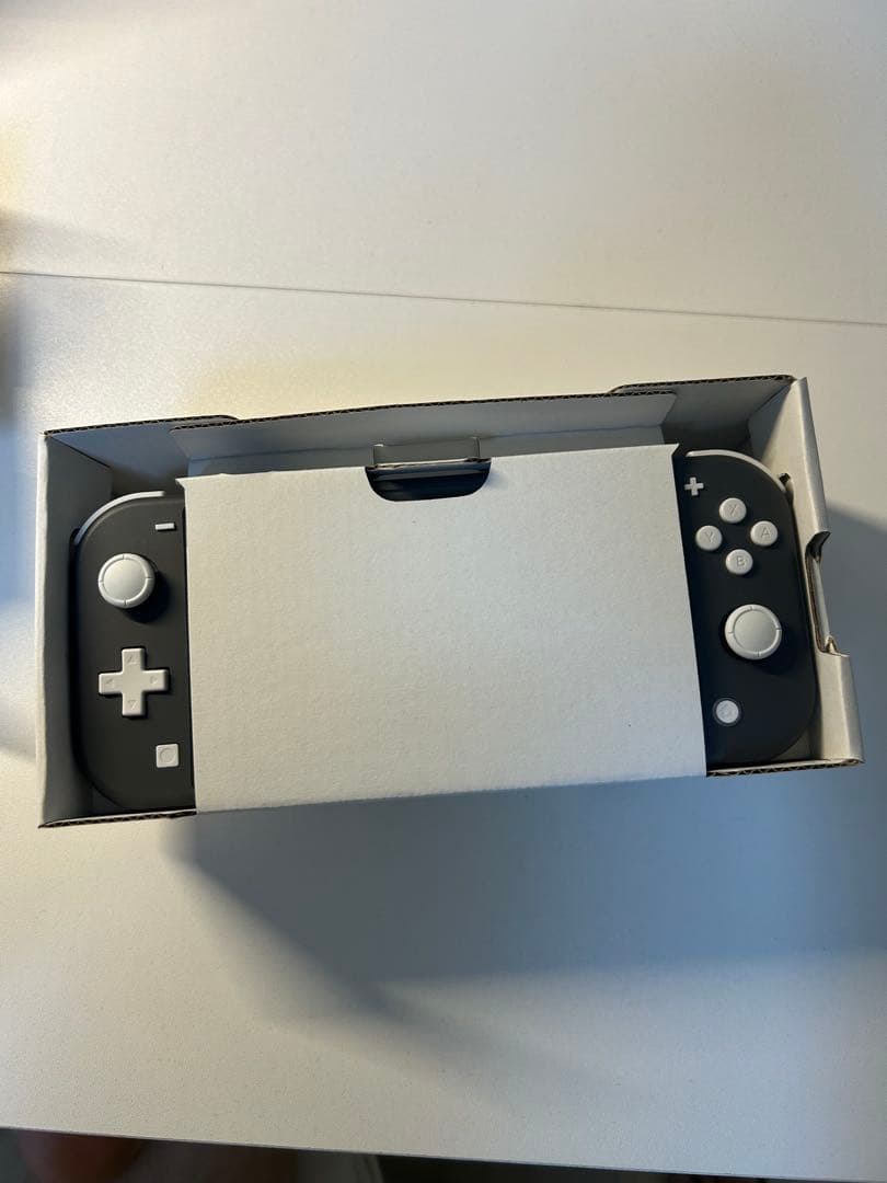 Nintendo Switch Lite ドラクエⅢ付き