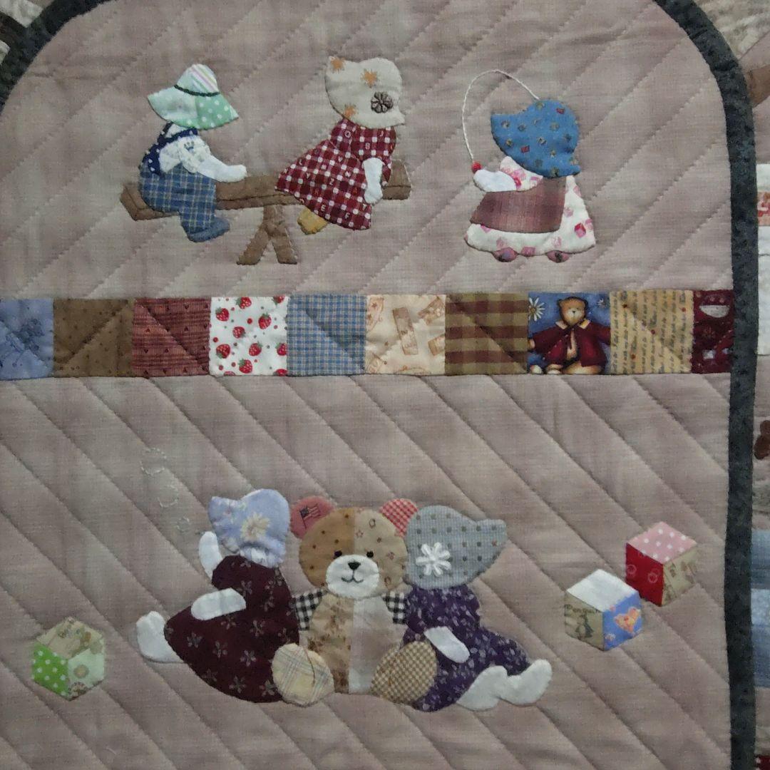 ハンドメイド　パッチワークタペストリー