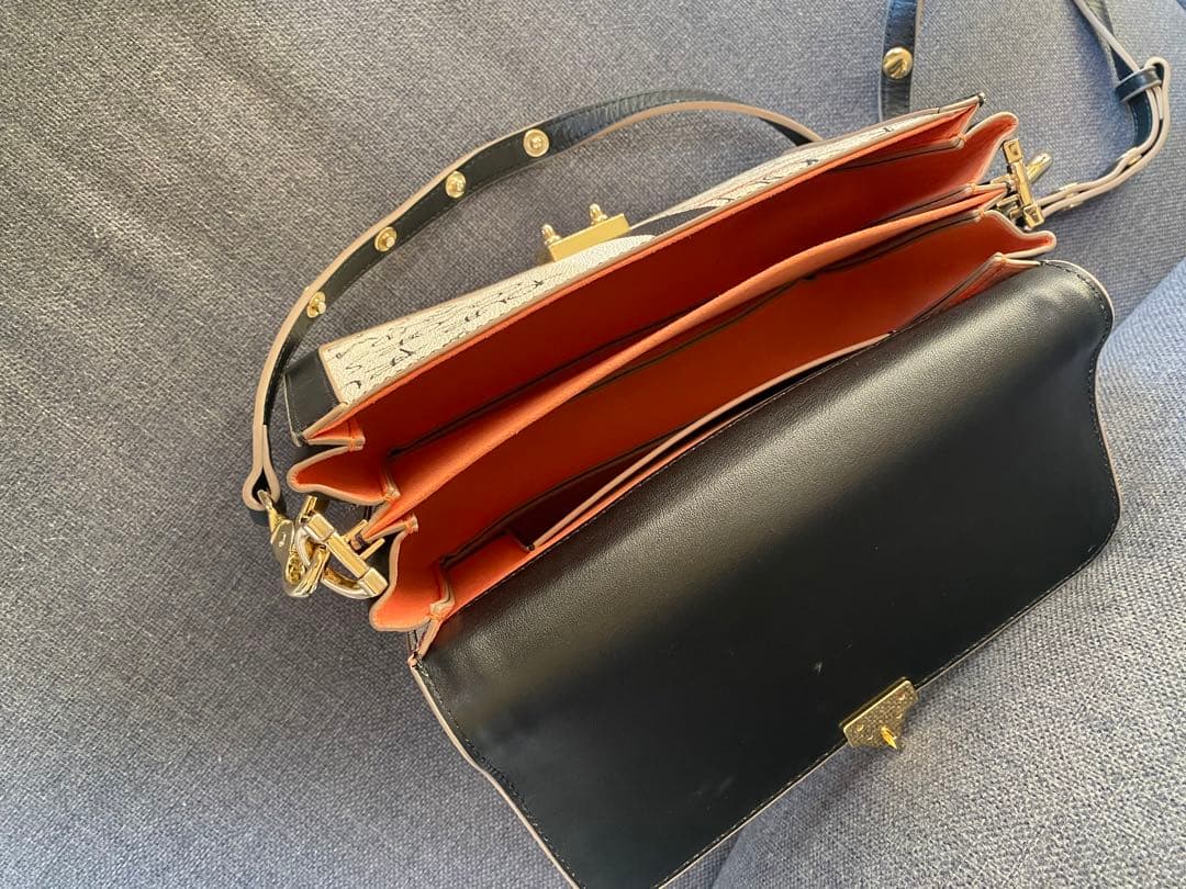 intoxic イントキシック　グラフィティ シテ ラージ　ショルダーバッグ