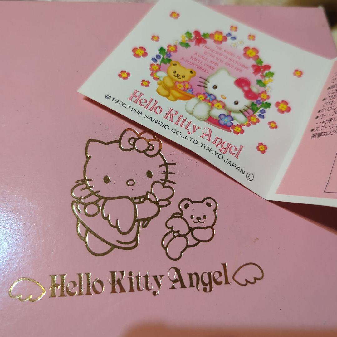 ハローキティのエンジェルキティシリーズのコーヒースプーンとスプーンレストのセット