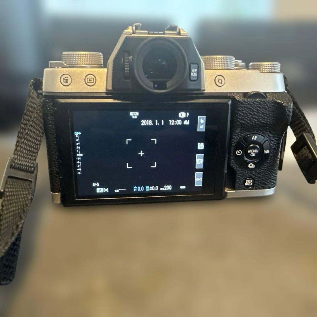 【美品】FUJIFILM X-T100 カメラ