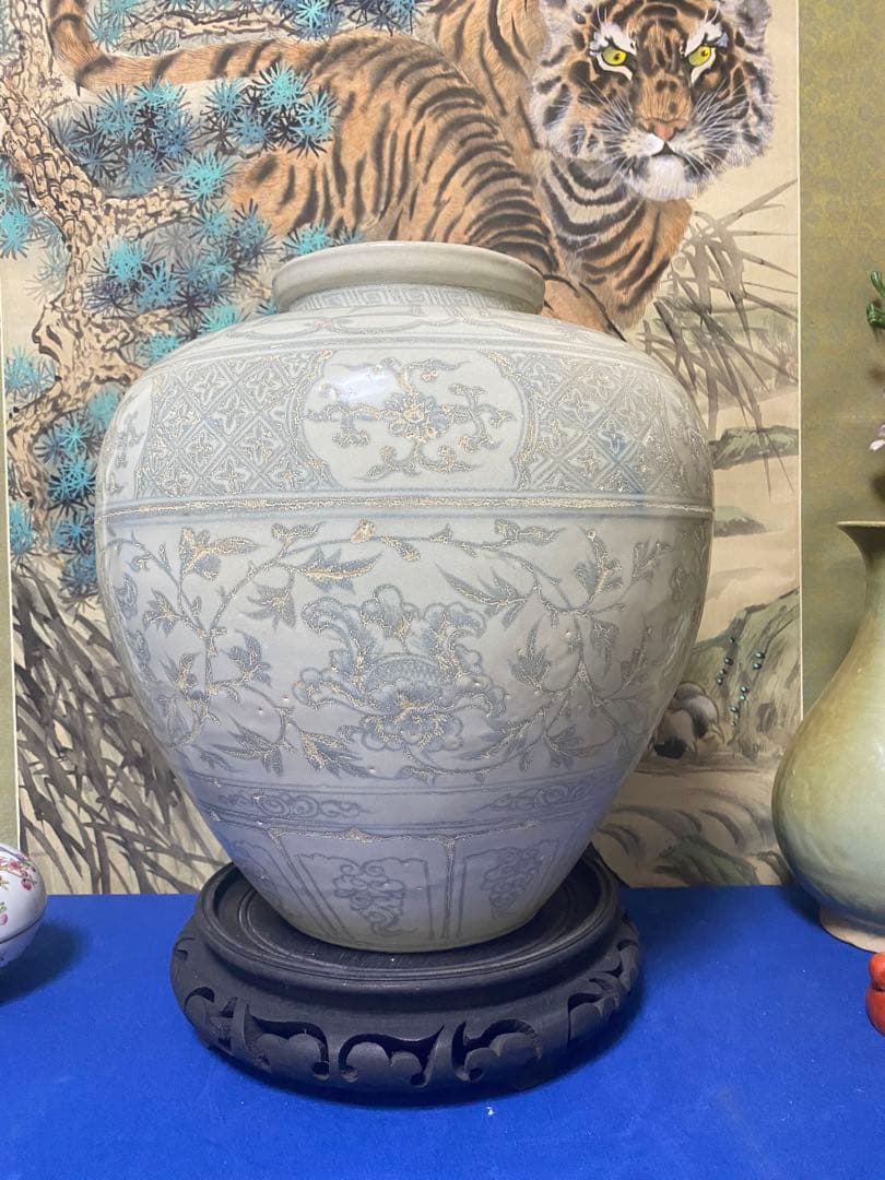 明時代　陶器製花瓶　骨董品. 海から引き揚げられた品物