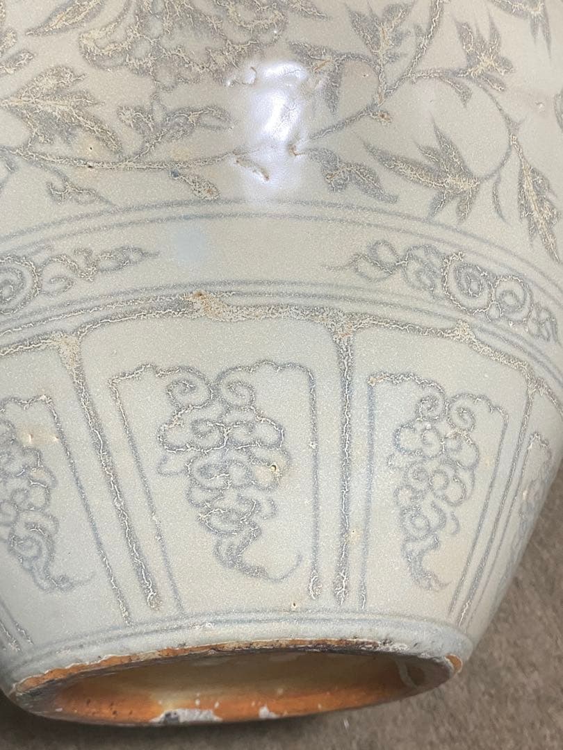 明時代　陶器製花瓶　骨董品. 海から引き揚げられた品物