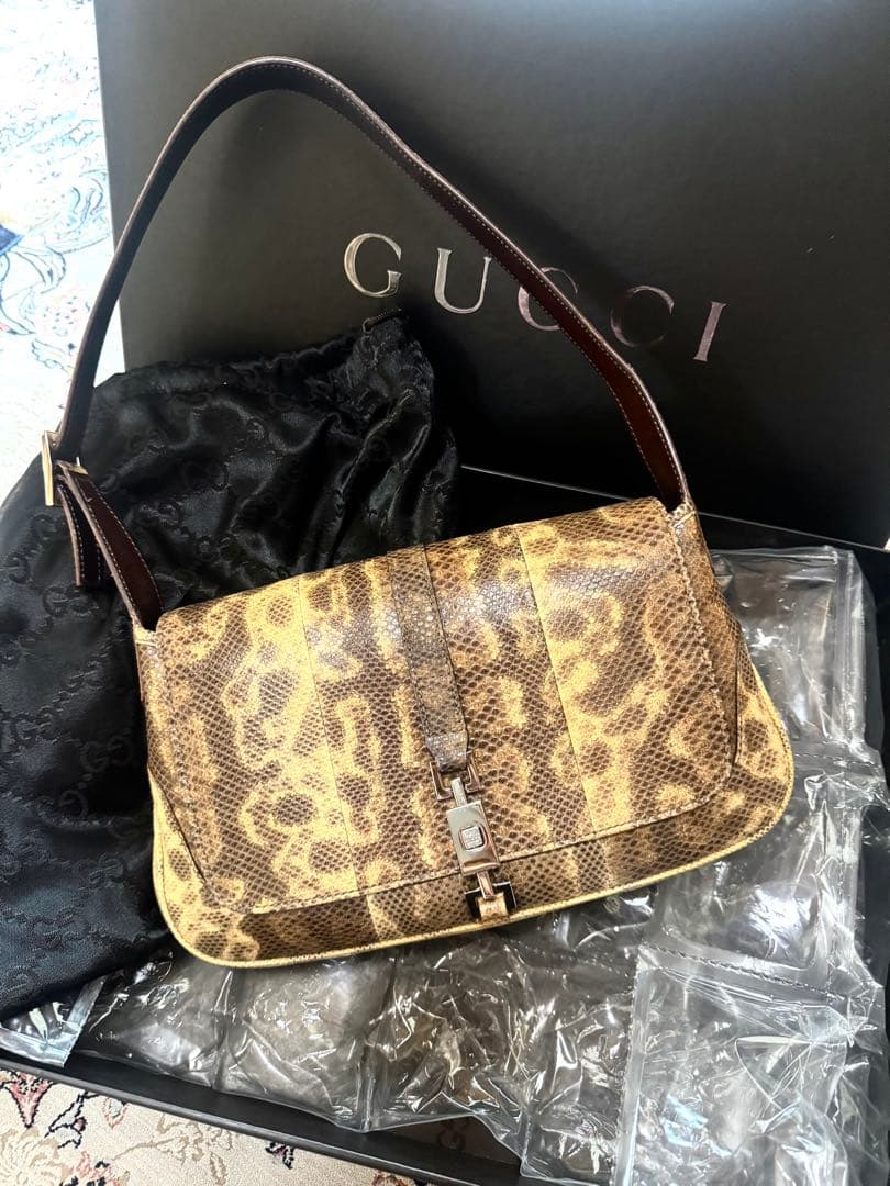 グッチ　パイソンジャッキーワンショルダーバッグ　ヘビ革