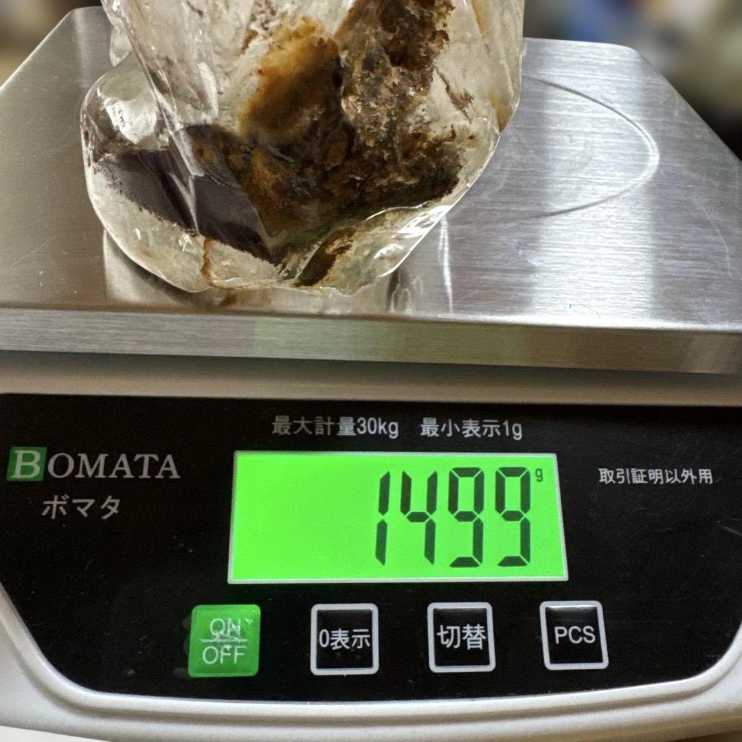 お値打ち　水晶　龍彫　ライモナイト他共生　台座付