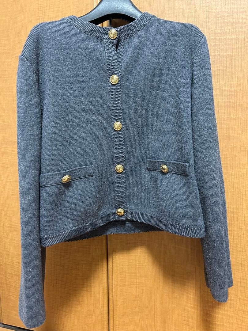 anuans 【ZOZO限定】オリジナルボタンノーカラーニットジャケット　グレー