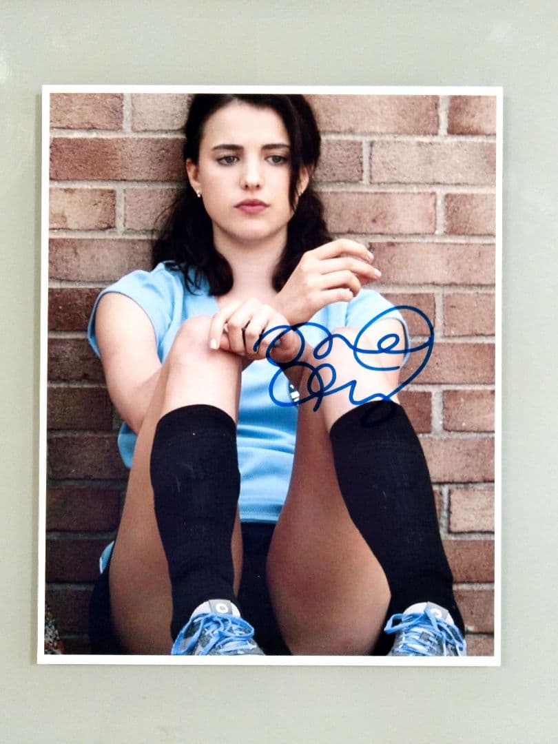 セール中…マーガレット・クアリー直筆サイン入り写真…Netflix…メイドの手帖