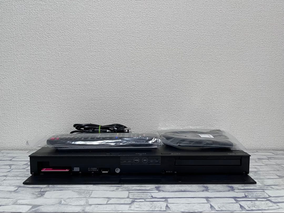 4K 2TB 3番組録画 シャープ　ブルーレイレコーダー　BD-NT2000