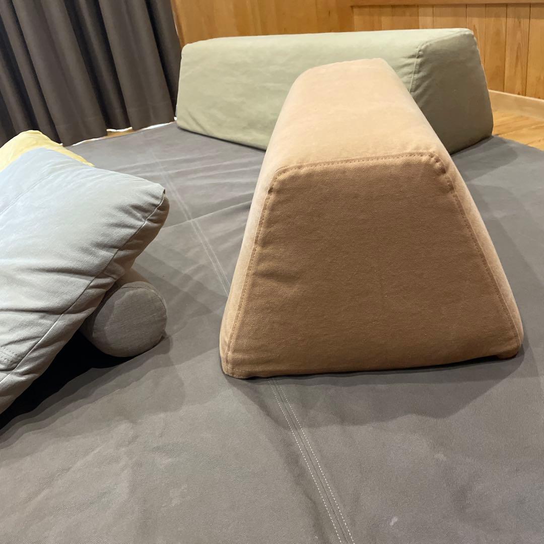 フライミー ⭐️FLO-FLO フロアマットとクッションセット301,000円