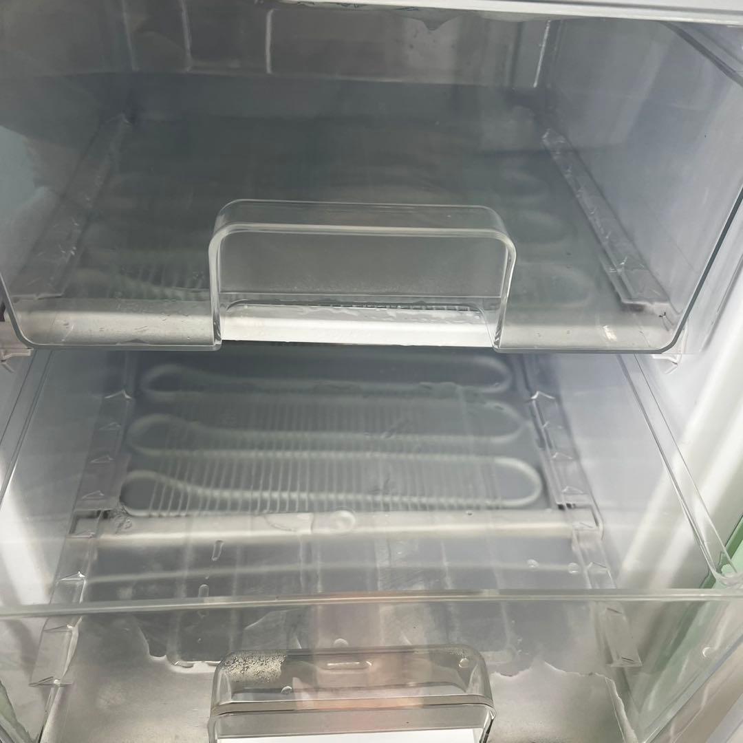 128　レトロ　冷蔵庫　130L　スリム　可愛い　一人暮らし　設置無料　安い‼️