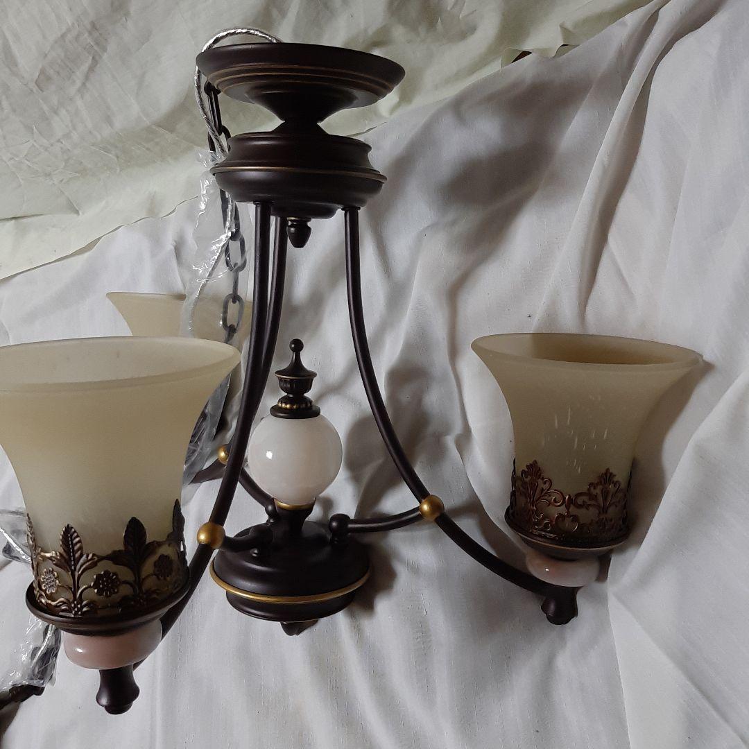 新品同様◆高級ブロンズベル　シャンデリア◆ヨーロッパスタイル◆天井照明 3灯