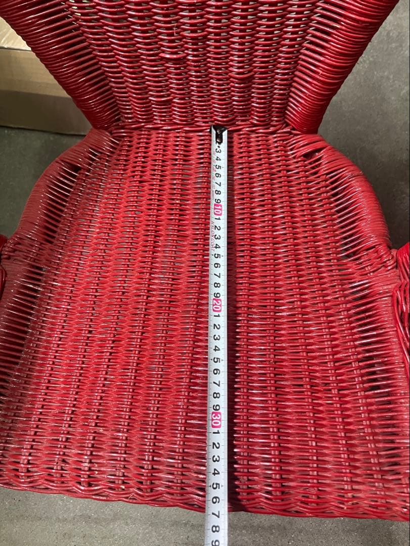 ヴィンテージ　赤いラタンチェア　アーム　籐椅子