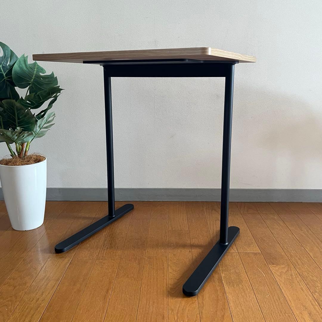 コクヨ　サイドテーブル　8.8万　デスク　シンプルモダン　グッドデザイン賞　北欧