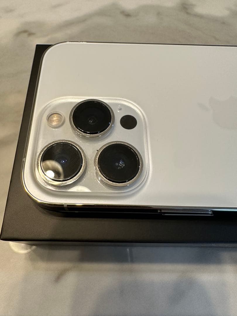 【美品】Apple iPhone 13 Pro シルバー SIMフリー　箱あり