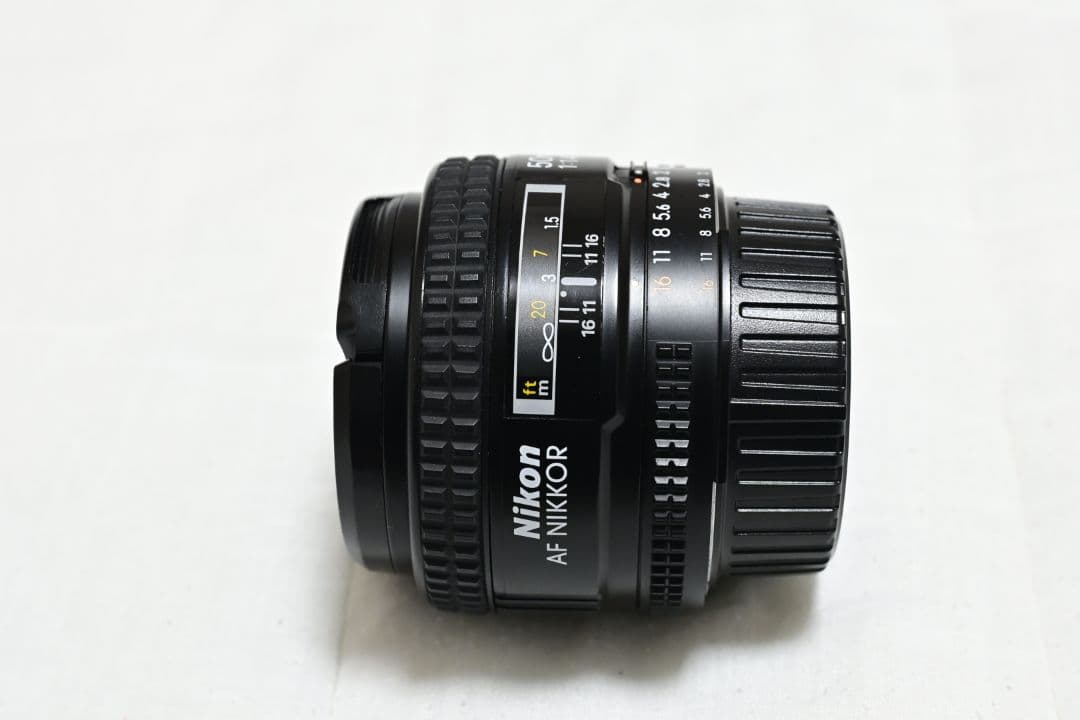Nikon AF Nikkor 50mm f/1.4D レンズ