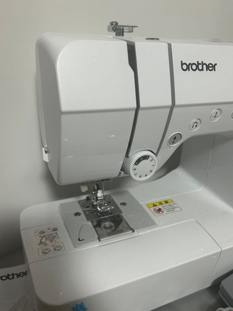 brother コンピュータミシンSENSIA130　CPN5102 カバー付