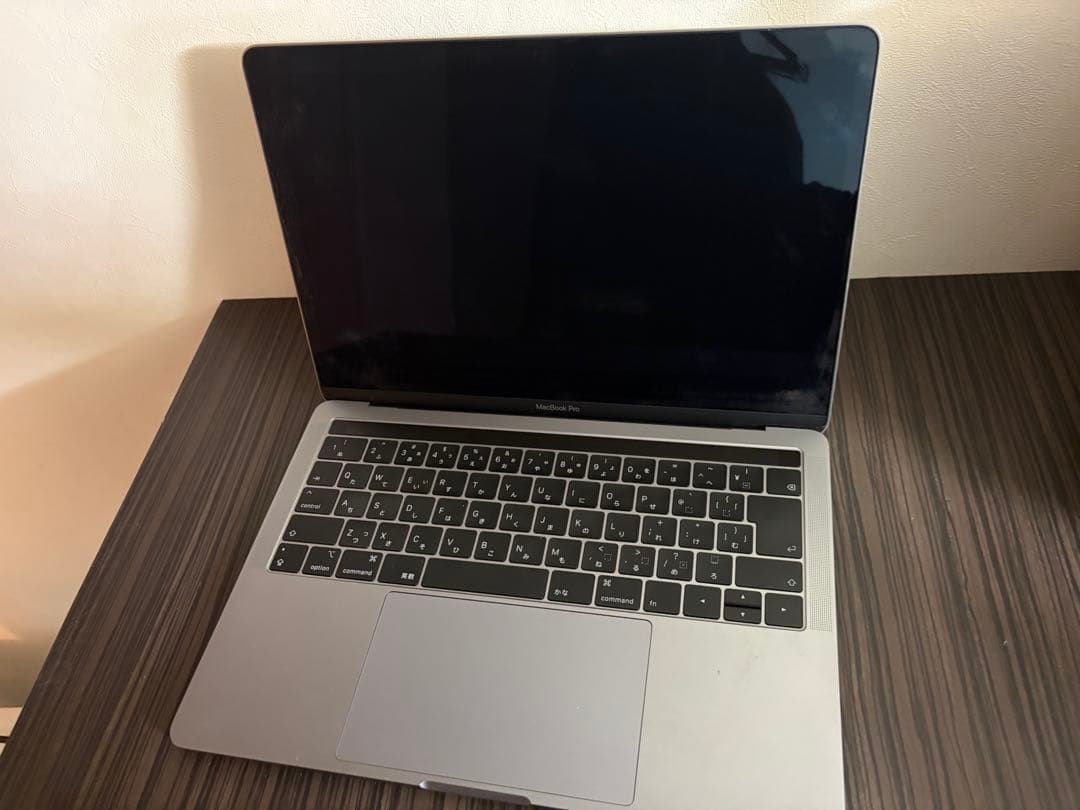 美品 MacBook Pro 2019 13インチ