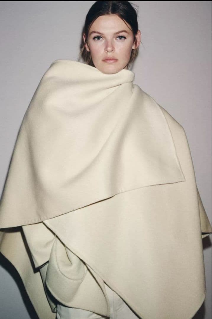 今季即完売　ZARA ウールケープコート