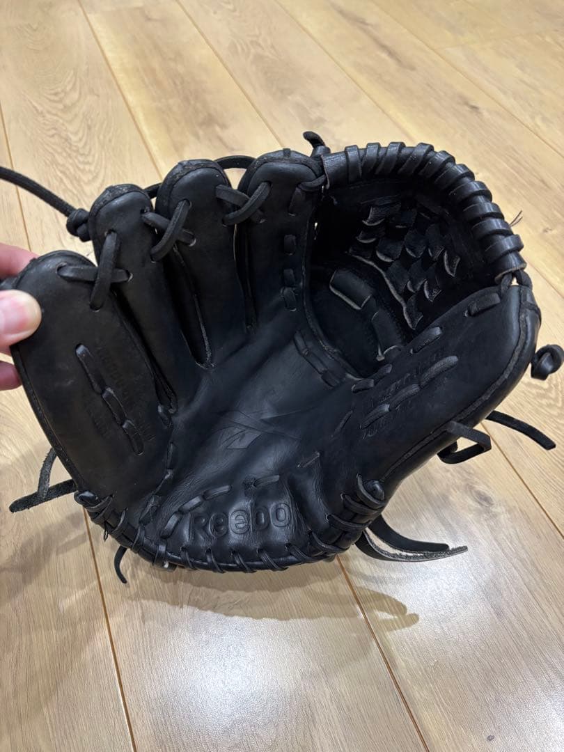 リーボック一般硬式投手用グローブ！廃盤品！海外限定モデル！
