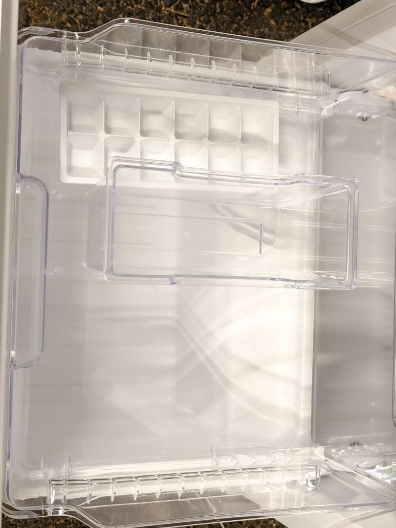 SHARP ノンフロン冷蔵庫 152L SJ-D15K-W 一人暮らしに最適！